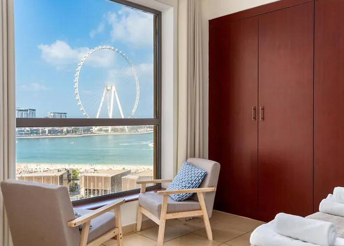 7 Beds / Jbr / Sea, Jbr Beach And Ain Dubai Views / 3 Min Walk From Jbr Beach / Large Groups And Families / Ideal Vacation Location
