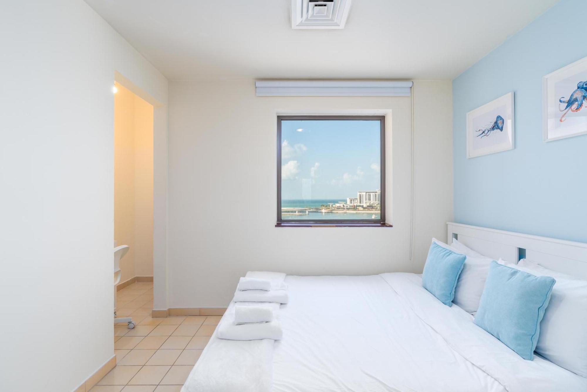 7 Beds / Jbr / Sea, Jbr And Ain Views / 3 Min Walk From Jbr / Large Groups And Families / Ideal Vacation Location * Dubaï