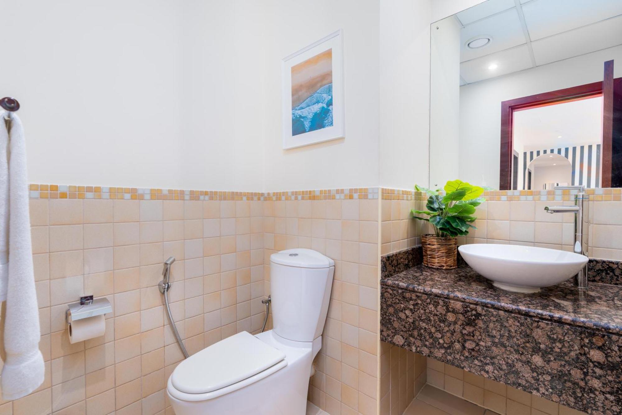 Appartement 7 Beds / Jbr / Sea, Jbr And Ain Views / 3 Min Walk From Jbr / Large Groups And Families / Ideal Vacation Location Dubaï