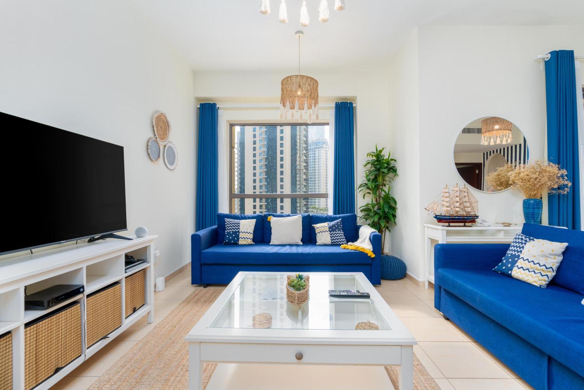 7 Beds / Jbr / Sea, Jbr And Ain Views / 3 Min Walk From Jbr / Large Groups And Families / Ideal Vacation Location * Dubaï